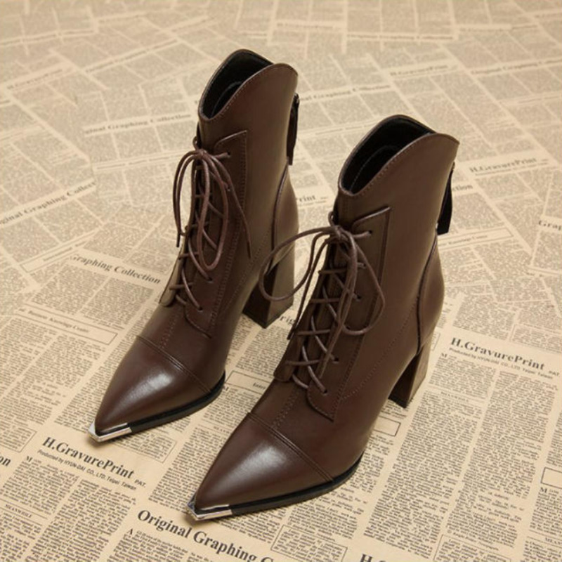 Winter Clothing Trends 2025 - 여성용 앵클 부츠 패션 뾰족한 앞코