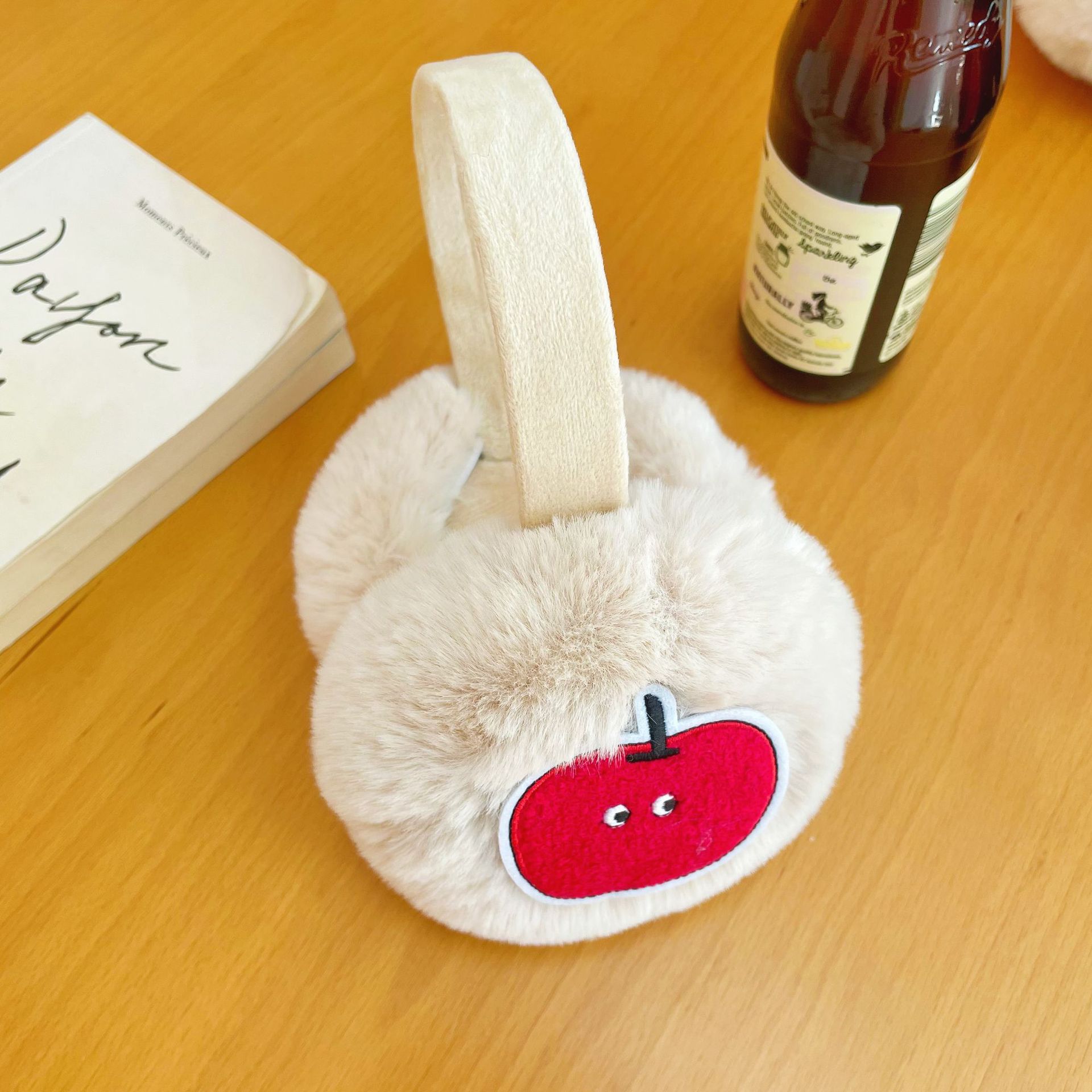 Anjj 새로운 Apple 귀마개 절묘한 패션 플러시  - Winter Clothing Earmuffs 리뷰 및 가격