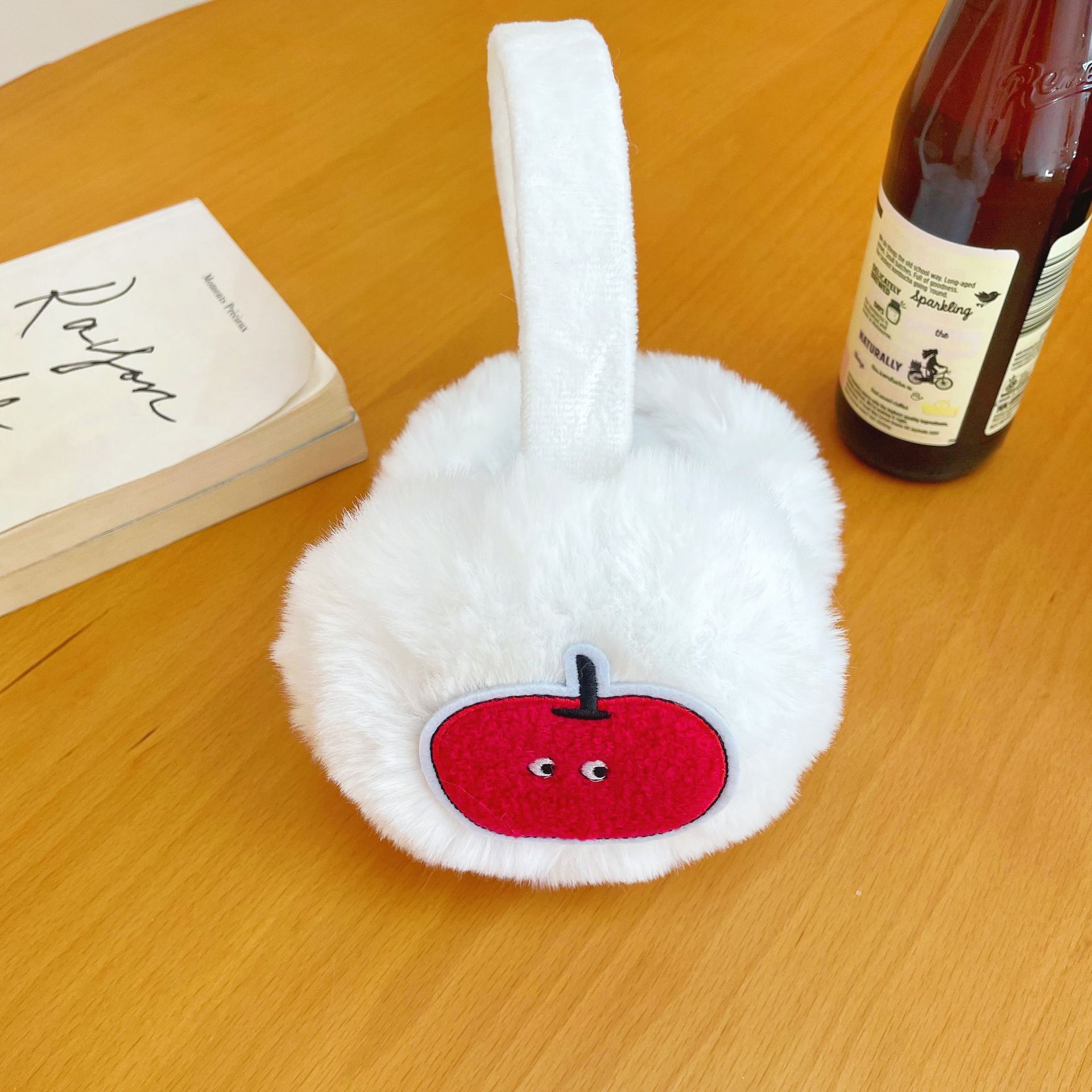 Anjj 새로운 Apple 귀마개 절묘한 패션 플러시  - Winter Clothing Earmuffs 리뷰 및 가격