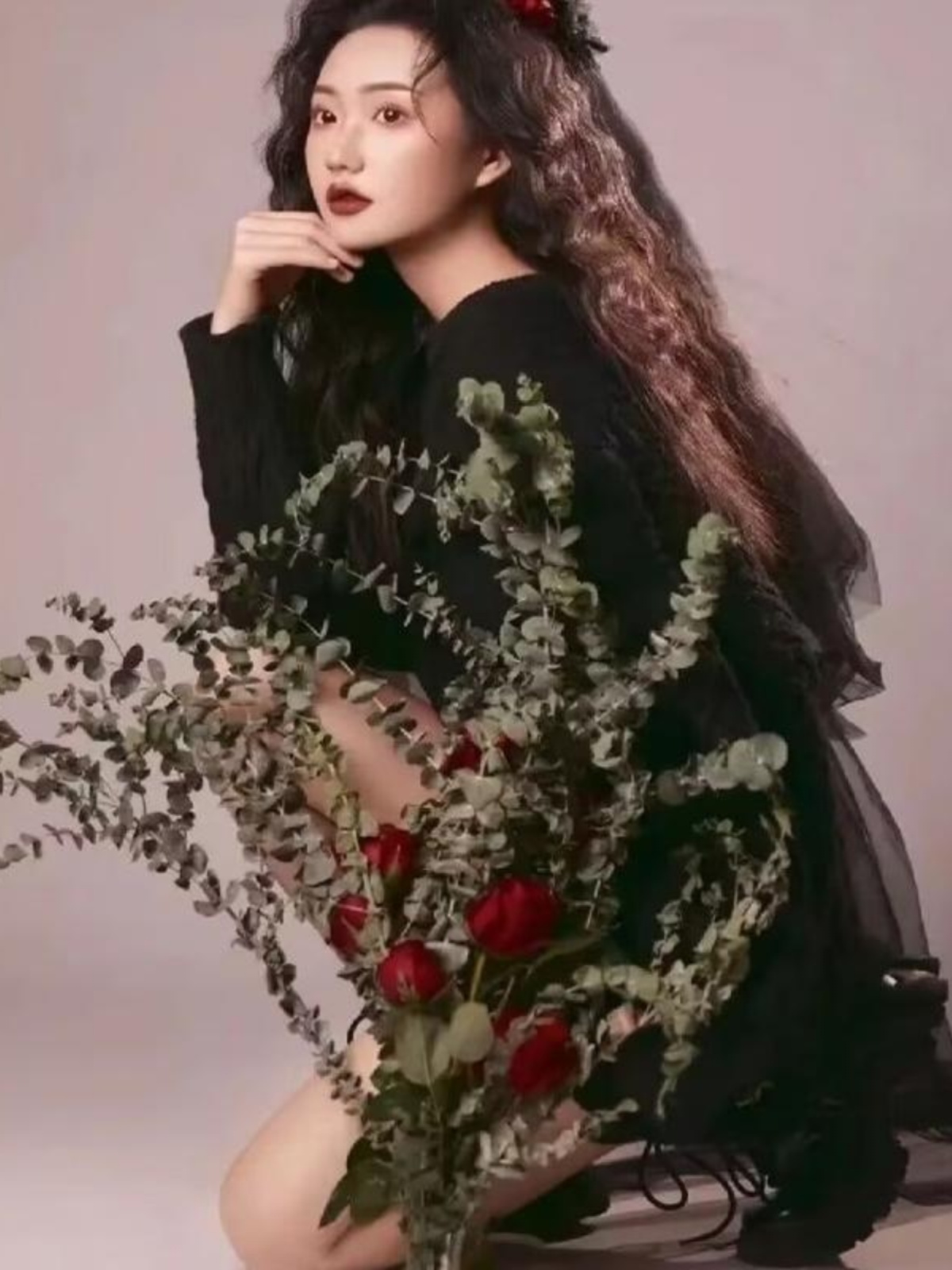 새로운 패션 블랙 스웨터 사진 스튜디오 인물 사진 소녀 - Winter Clothing Photo 리뷰 및 가격